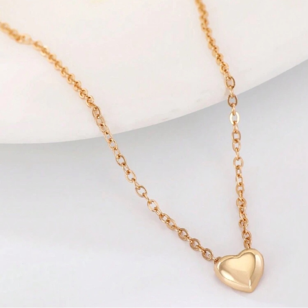 Gold Heart Pendant Necklace